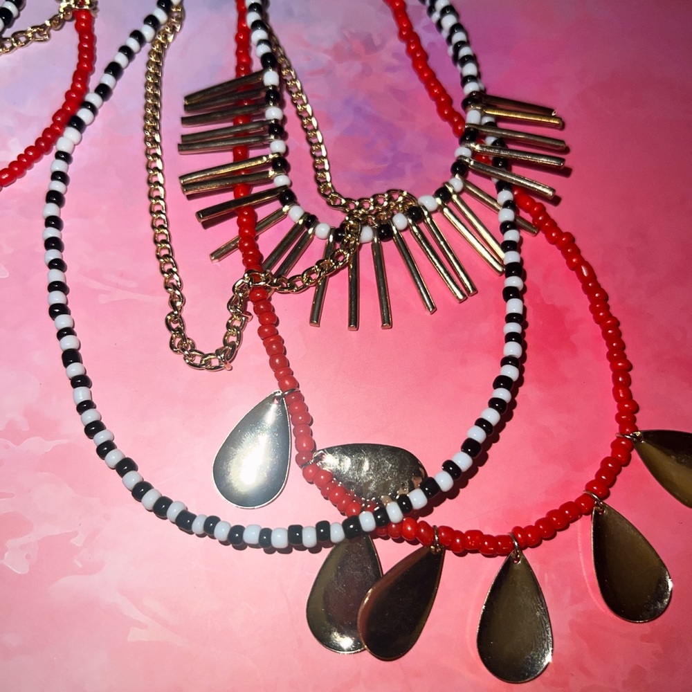 Plunder Red, Black & White Beaded Teardrop Necklace with Gold Accents